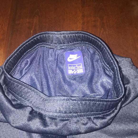 Nike shorts - Picture 3 of 3